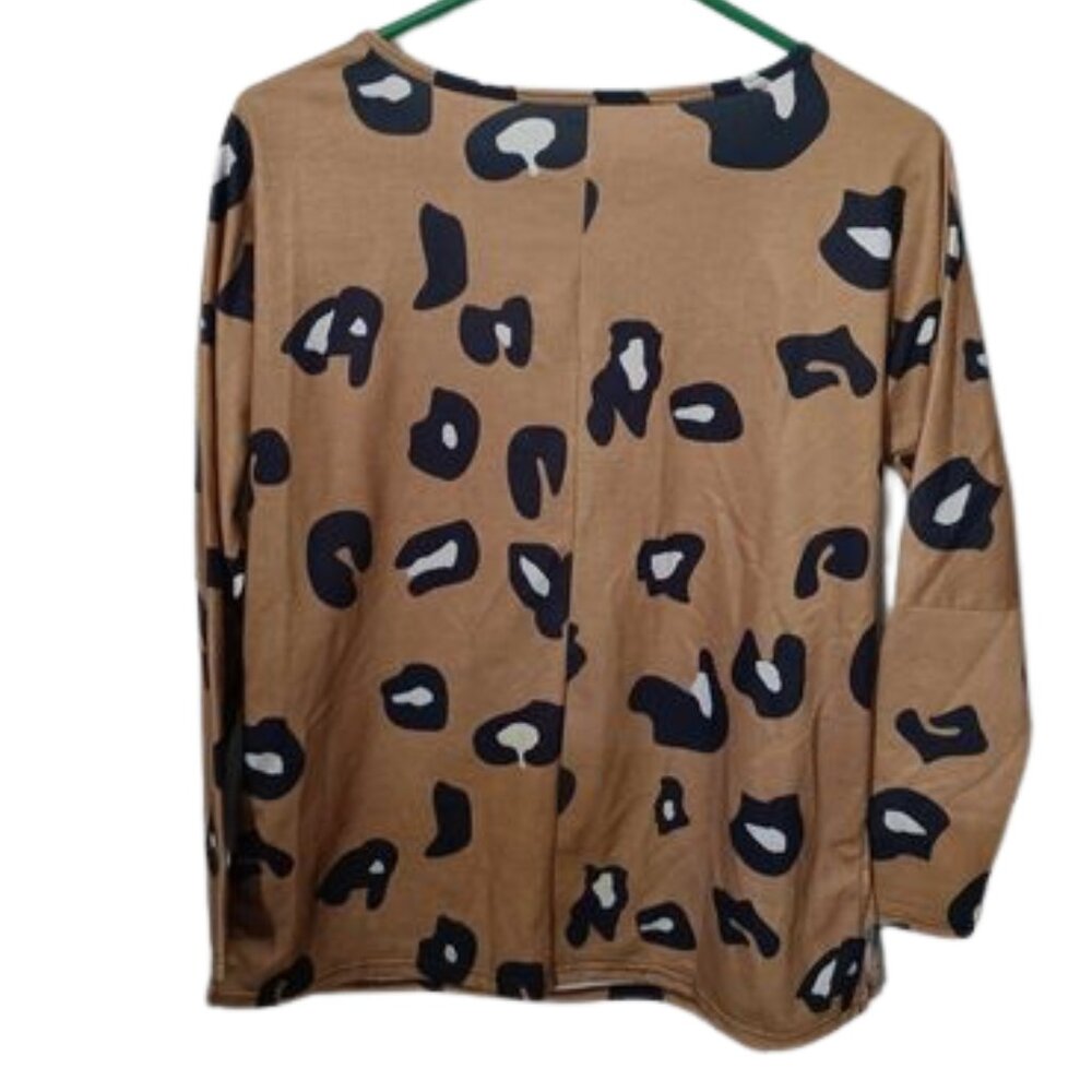 Leopard Print Top Size Small - image 2